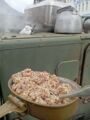 Каша гречневая с тушёнкой.